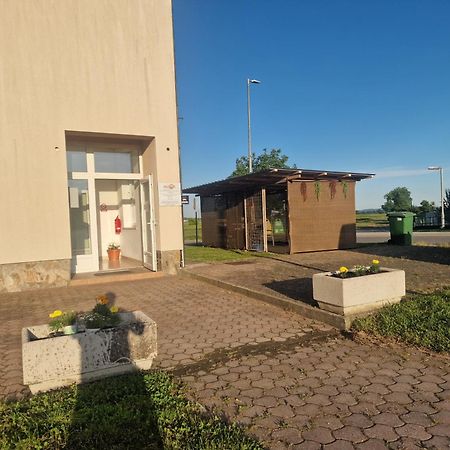Apartment Ken Near Terme Paradiso Dobova Esterno foto
